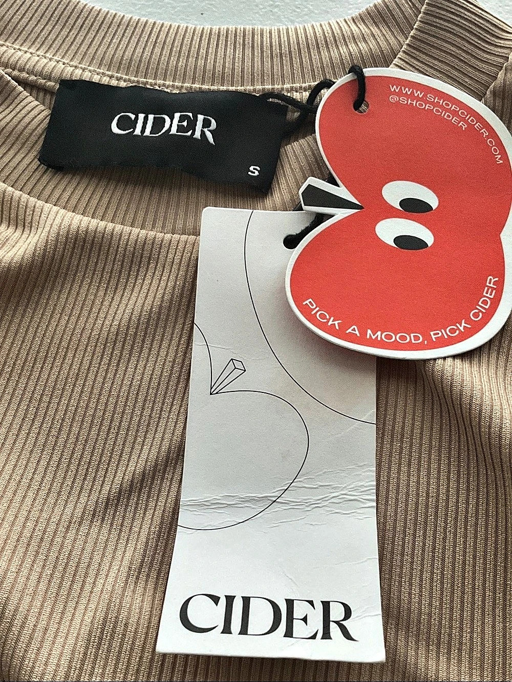 CIDER Ribbed Mock Neck Ruched Tank Top - Picture 4 of 5